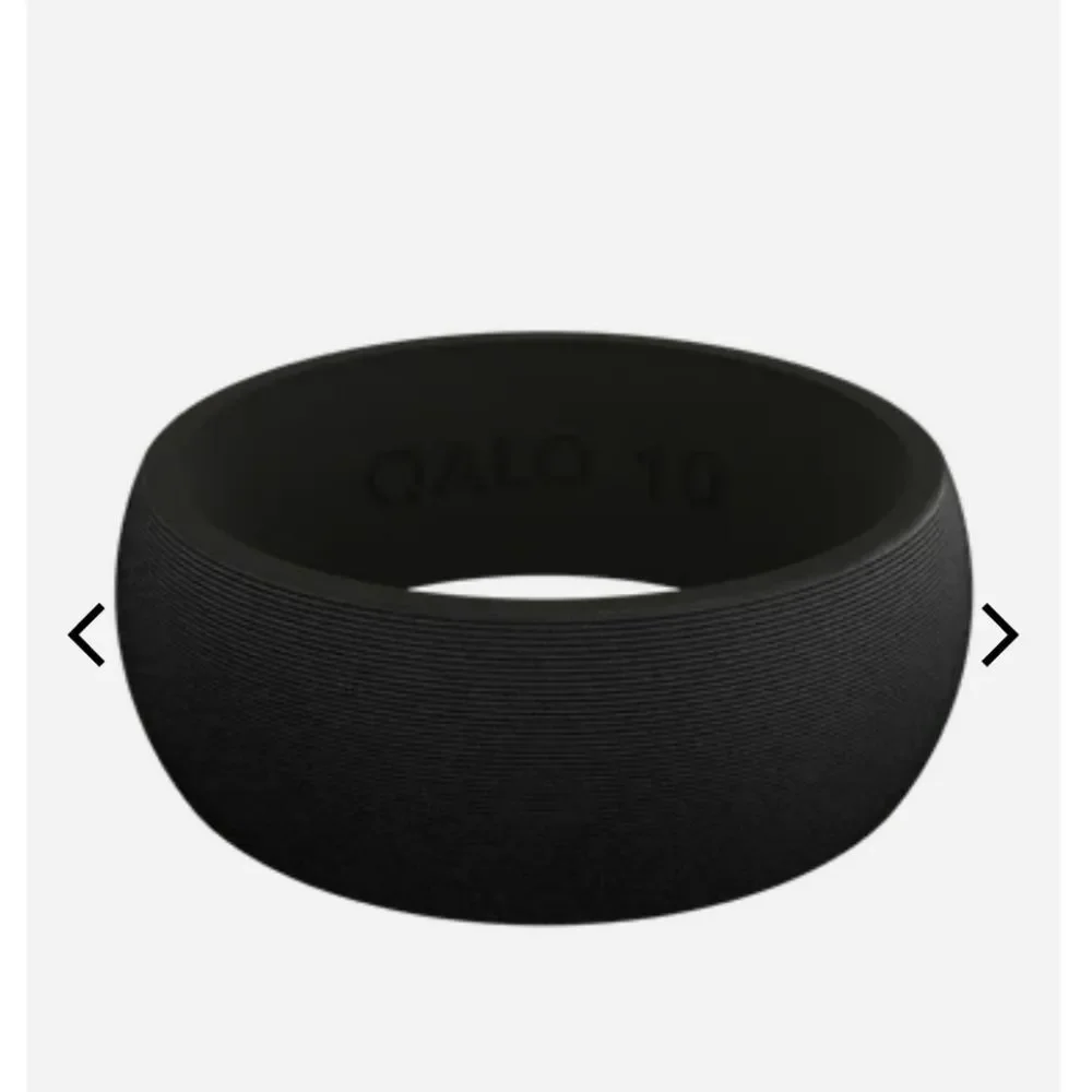 Qalo‎ Engravsble Black Silicone Band